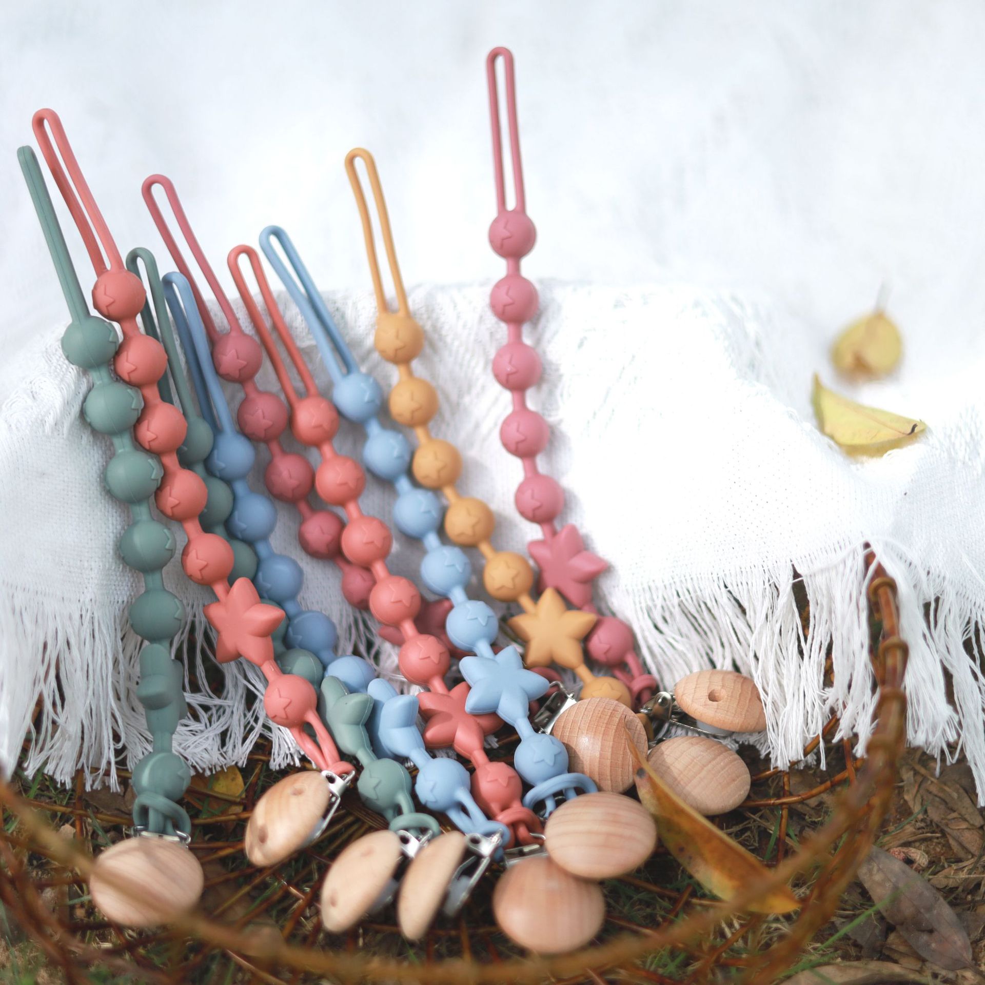 Cross-border bestseller silicone pacifier chain, multi-functional silicone pacifier chain, baby teething gel, anti-drop chain, anti-loss rope Specification image