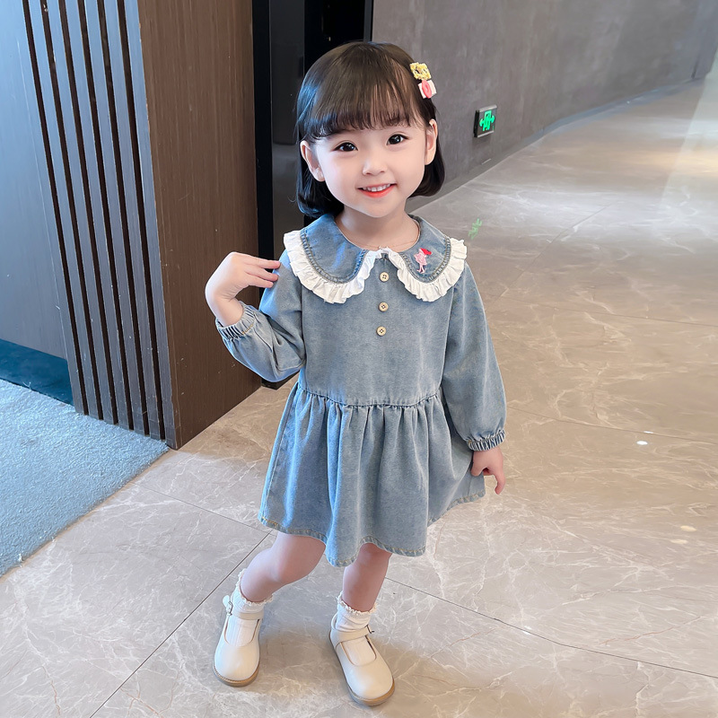The 2022 autumn collection features a new long-sleeved dress for girls, a stylish denim skirt for kids, and a pure cotton Korean-style children's dress that is trendy Specification image