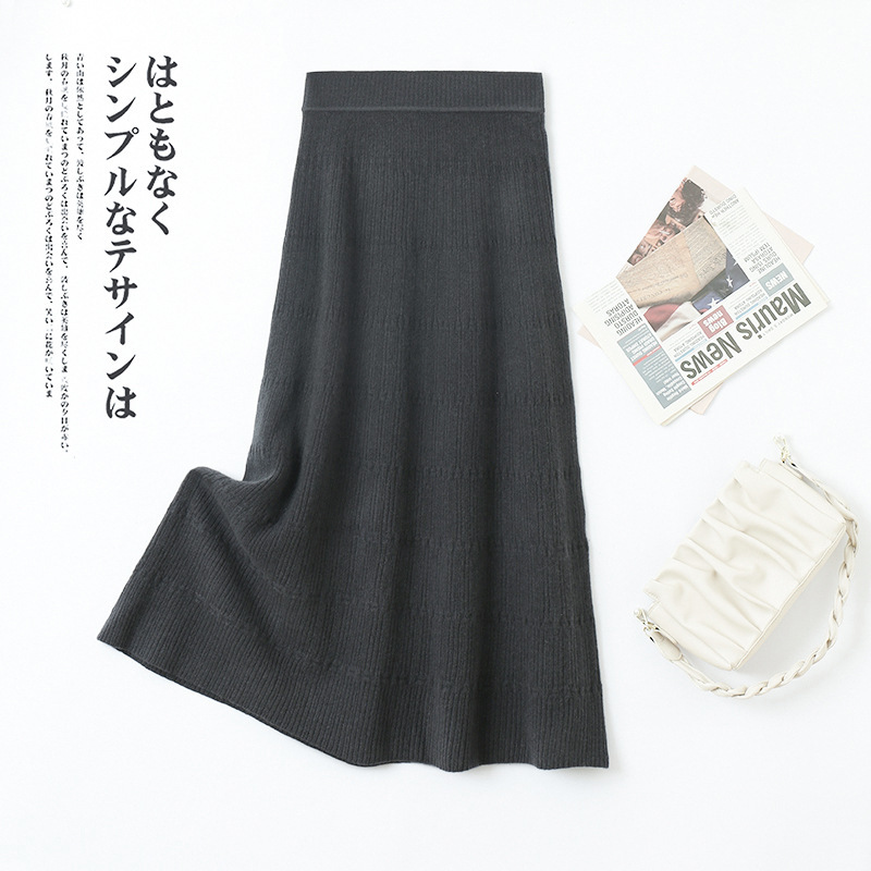 This is a new high-waisted, fashionable and casual Korean style knitted skirt for women in autumn and winter details Picture