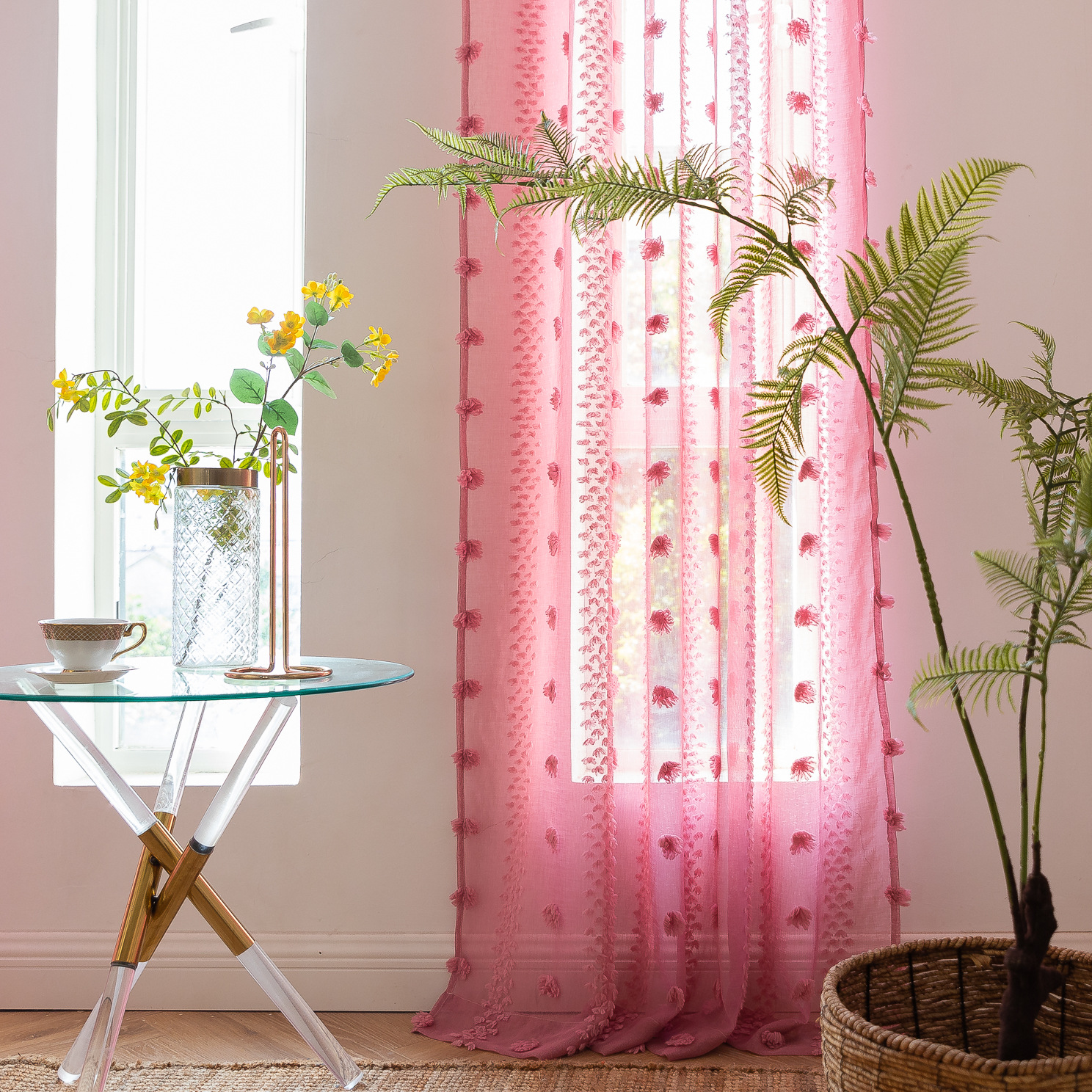 Cross-border best-selling Instagram influencer finished yellow niche light and thin window screen for living rooms and bedrooms. Manufacturer Application Scenario