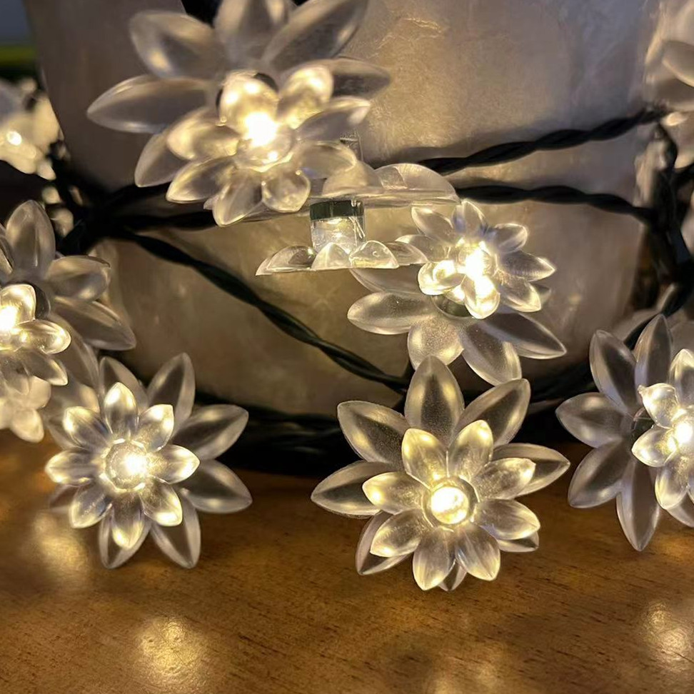 led solar light strings, lotus light strings, double-layer lotus flower and cherry blossom light strings, courtyard decorative lights, wholesale colored lights Application Scenario