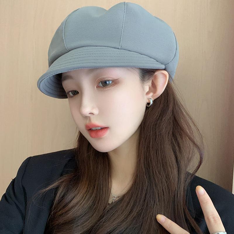 The trendy Korean retro beret is elegant and stylish. The fashionable baseball cap shows off one's face. Little painter's hat trend Application Scenario