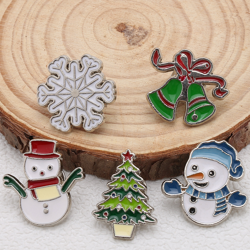 Metal No-Sew Decorative Brooch Santa Claus Elk Decorative Corsage Pin Christmas Snowman Cute Personality Accessories Specification drawing