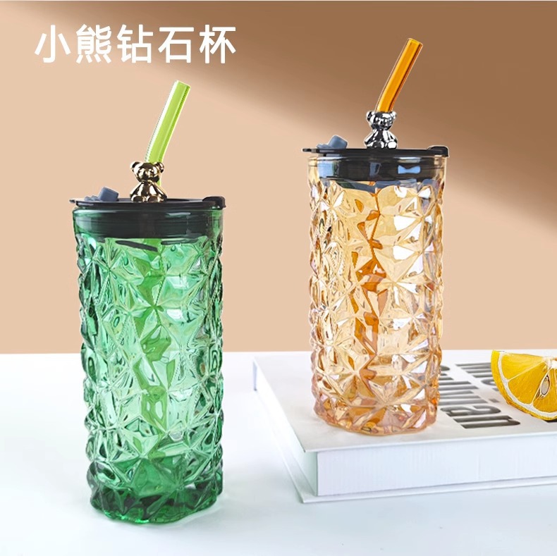 Wholesale of covered bear glass cups, household straws, diamond water cups, glass cups, high-temperature resistant, high appearance level, transparent cups details Picture