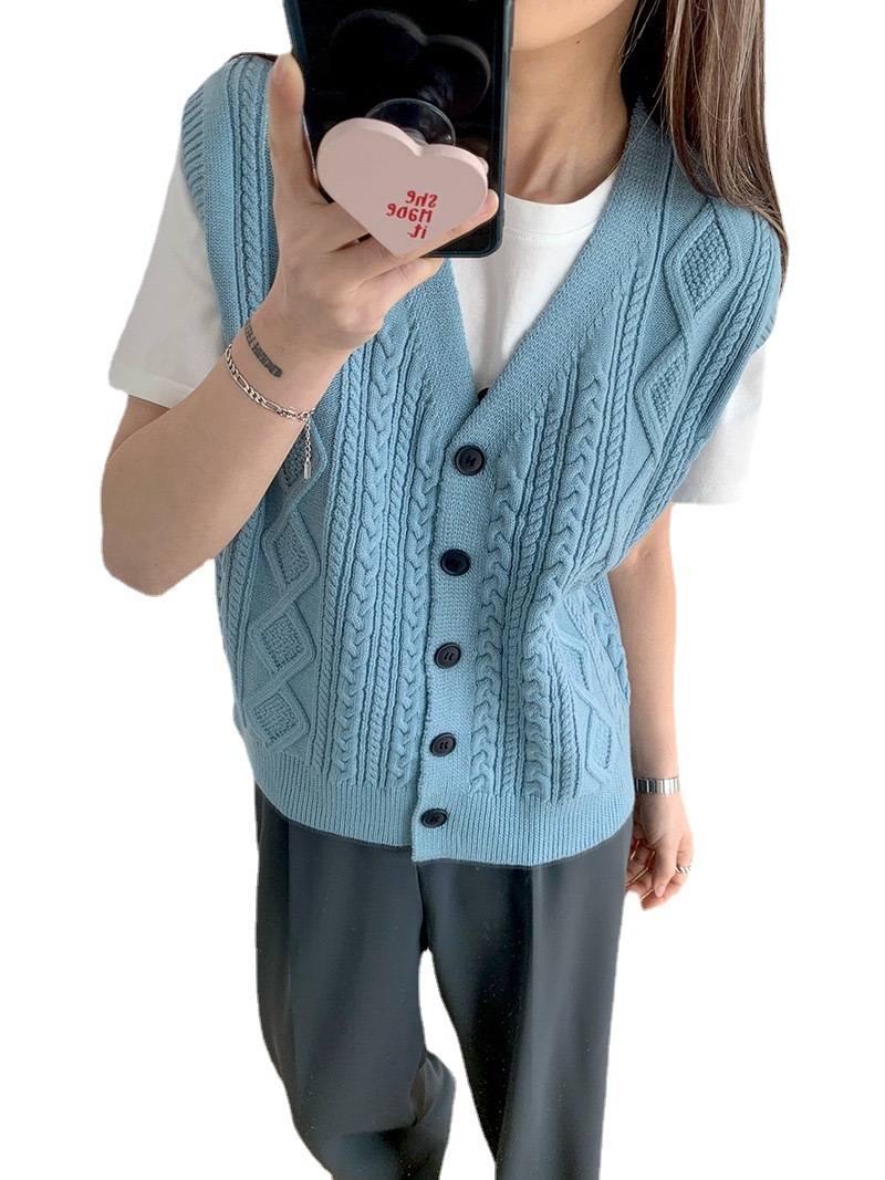 Spring new Korean style simple solid color diamond-shaped twisted loose striped V-neck knitted vest for women Item Picture