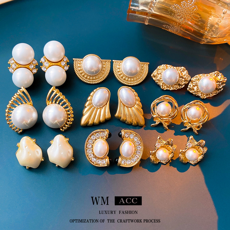 Light luxury retro pearl stud silver needle earrings, niche fashion, high-end feel, versatile women's earrings wholesale accessories from Yiwu
