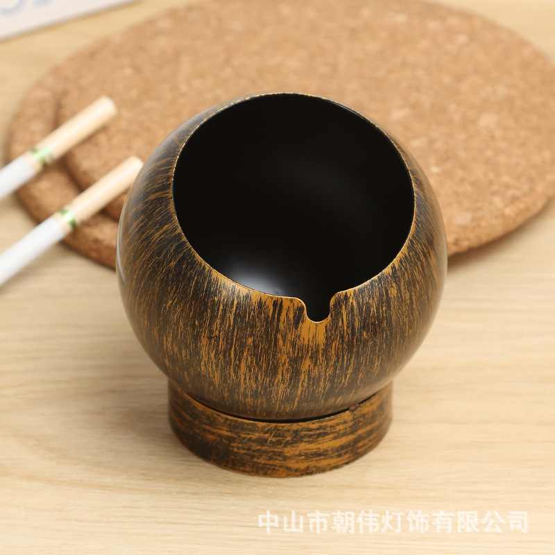 烟灰缸/烟灰缸工艺品/玻璃烟斗/蛋糕火焰棒/旧金属烟灰缸细节图