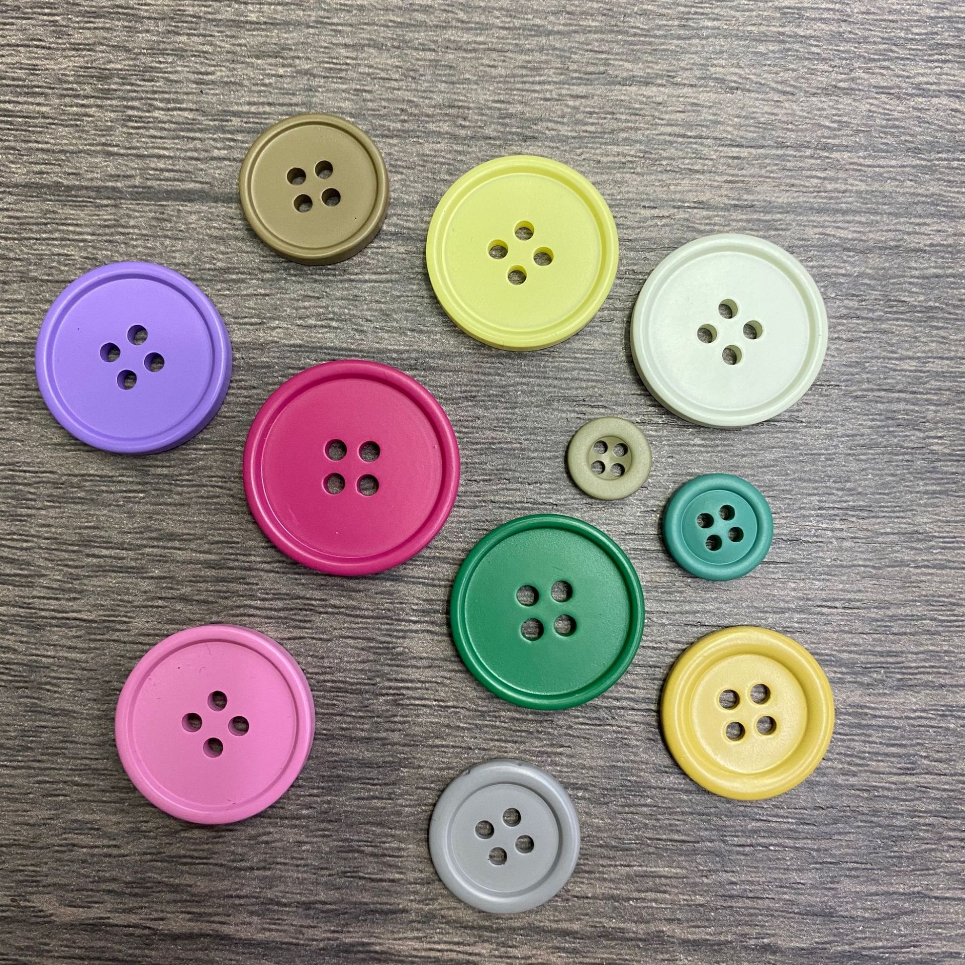 袜子手缝纽扣 喷漆彩色纽扣 别针爱心 金属别针