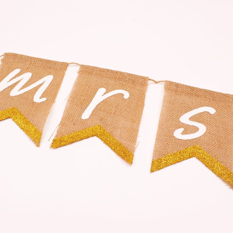 Factory direct supply of MR MRS Coarse linen swallow tail flags for wedding party decoration flags Application Scenario