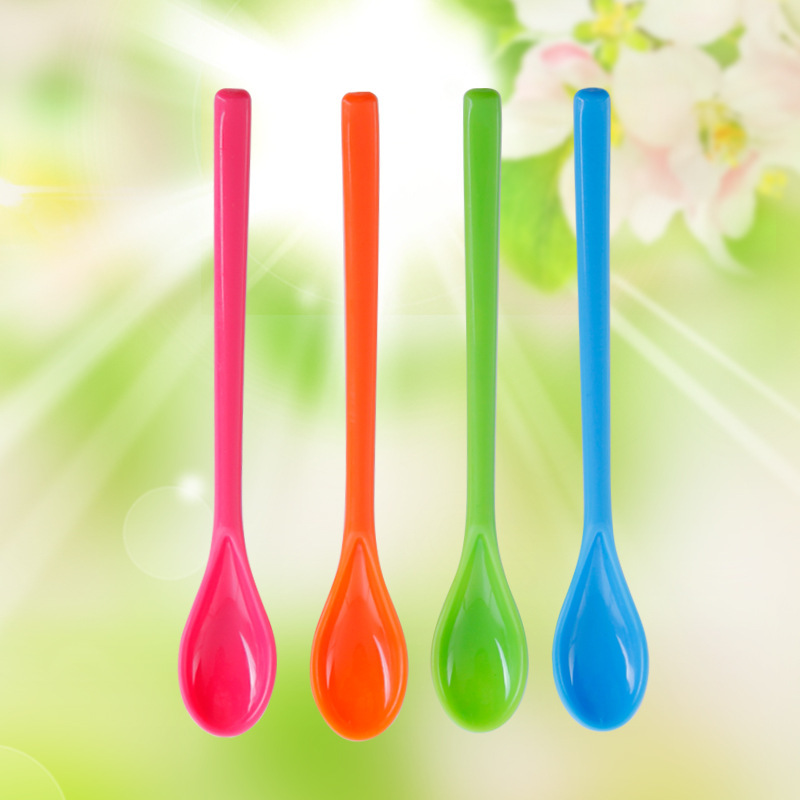 Plastic children's spoon, 18CM long handle, household spoon, cold drink, candy-colored stirring spoon Application Scenario