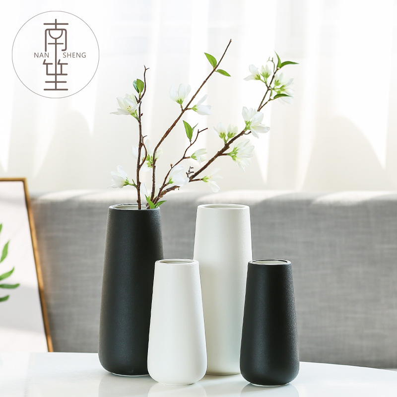 花瓶/亚克力花瓶/陶瓷花瓶/醒花桶/家居摆件产品图