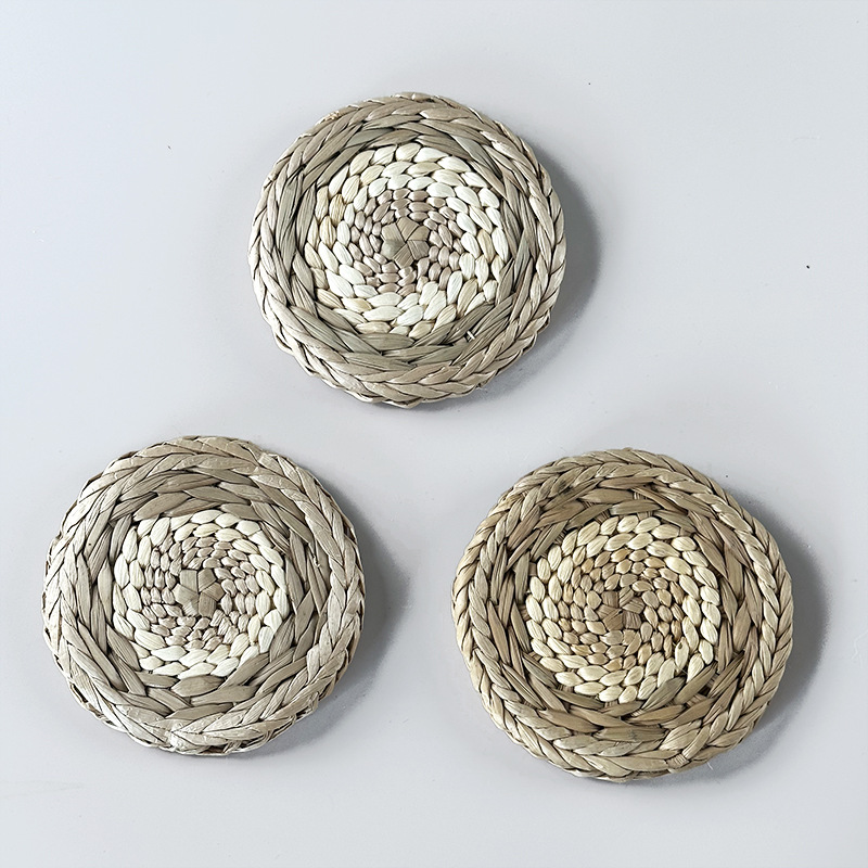 Garden Style Round Woven Grass Coaster Handwoven Pushgrass Corn Husk Thickened Insulation Mat Table Decoration Mat Bowl Mat Specification drawing