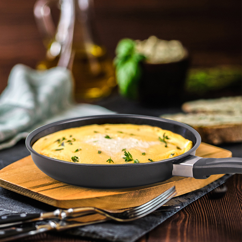 Frying Egg Pan Non-Stick Pan Small Fine Iron Frying Pan Roast Home No Oil Cooker Cooker Set Pan Wholesale details Picture