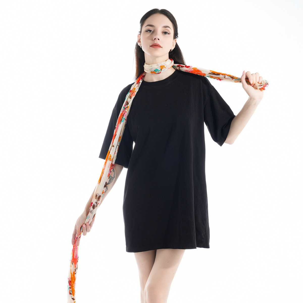 Factory direct sales of trendy new cotton and linen ribbon casual style women's fashionable scarves, cross-border high-end look scarves wholesale Item Picture