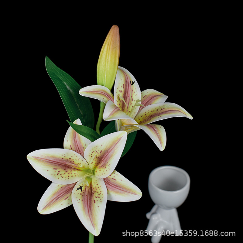 Amazon Selling 3 Small Lily Leather Feel Simulation Flower Home Decoration Flower Decoration Spot Wholesale
