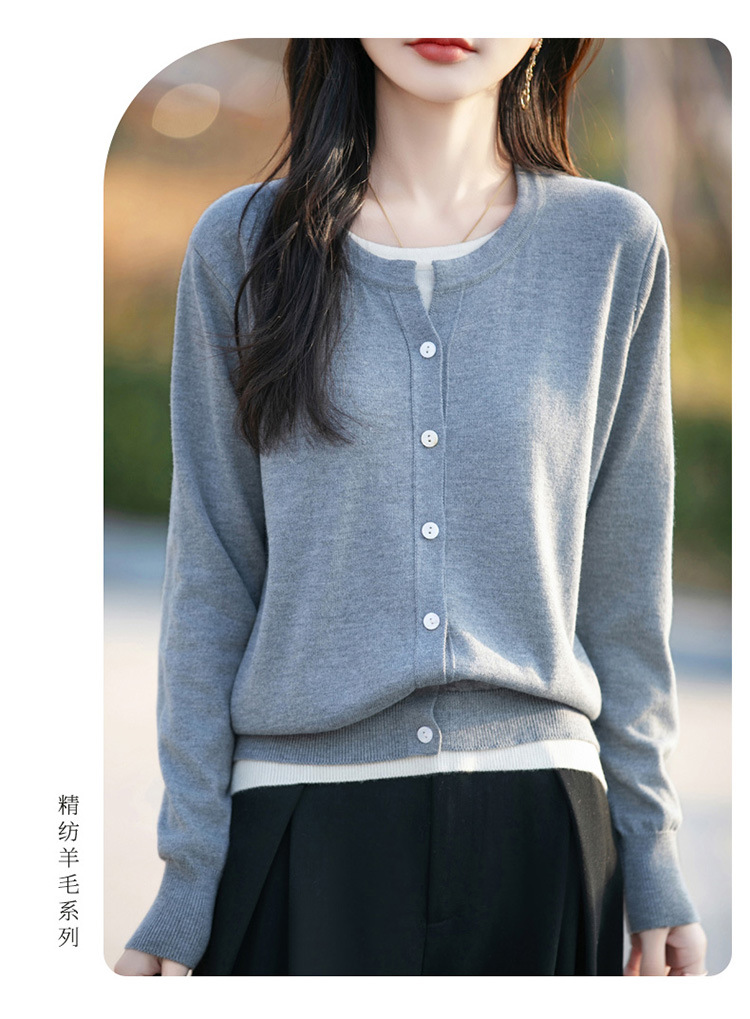 2025年春夏新款精纺羊毛圆领针织开衫气质拼色宽松假两件上衣女士详情25