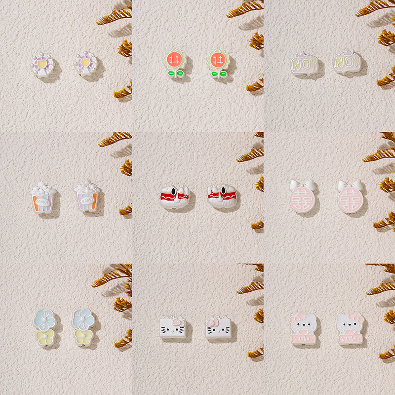 亚马逊组合款可爱凯蒂猫 DIY直孔串珠手机链滴油手工饰品配件材料