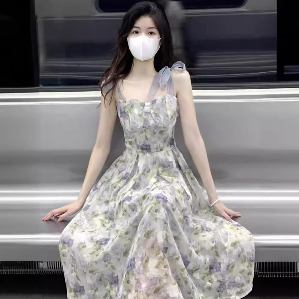 碎花吊带连衣裙子法式仙女设计感小众长裙夏款2024年新款夏季女装