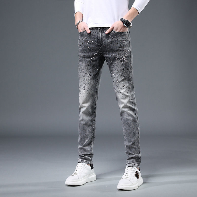 European station high-end trendy brand's 2023 spring new men's slim-fit and versatile fashionable denim long pants with riveted hot diamonds Application Scenario