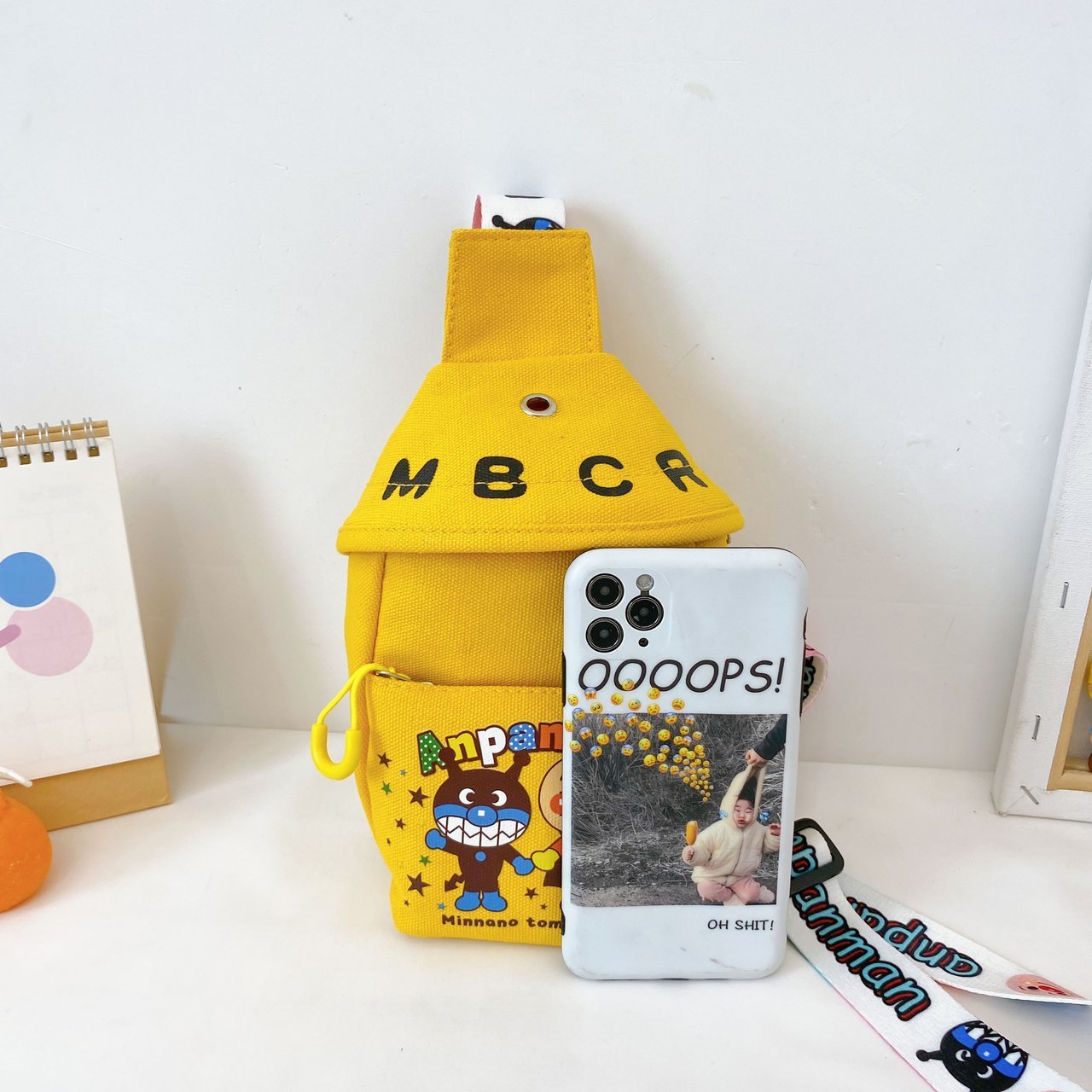 儿童胸包实物图