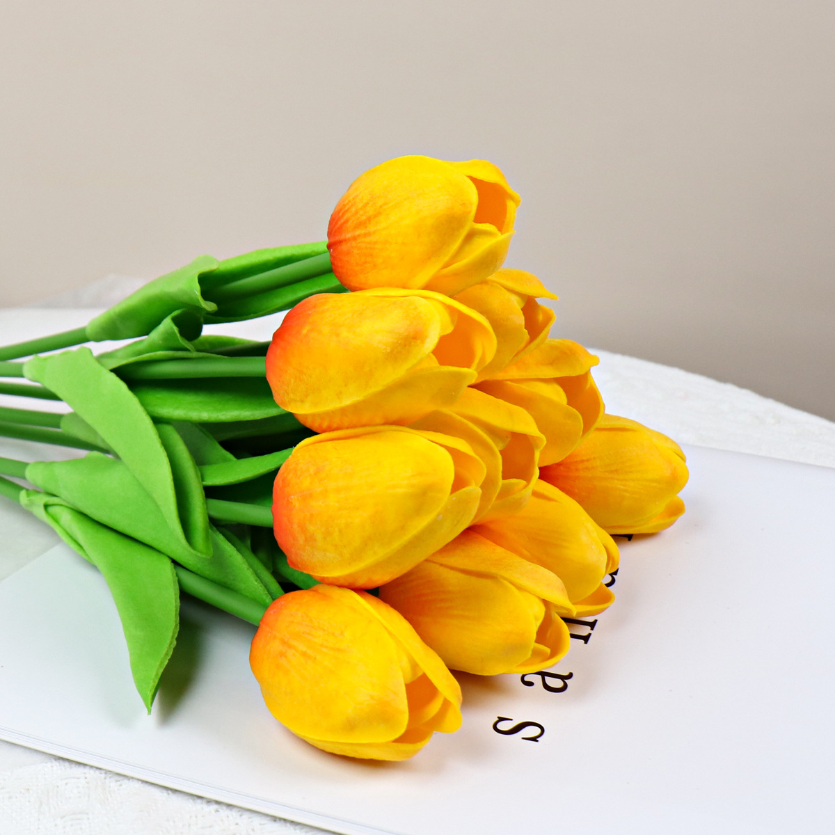 Feel Moisturizing Pu Tulip Simulation Flower Photo Fake Flower Home Decoration European Decoration Source Factory Direct Supply Specification drawing