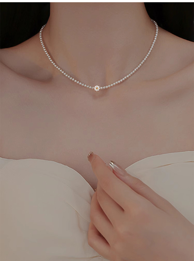 Millet pearl Daisy pearl necklace accessory for women, timeless, versatile for autumn and winter, high-end style, simple collarbone necklace accessory pic 20