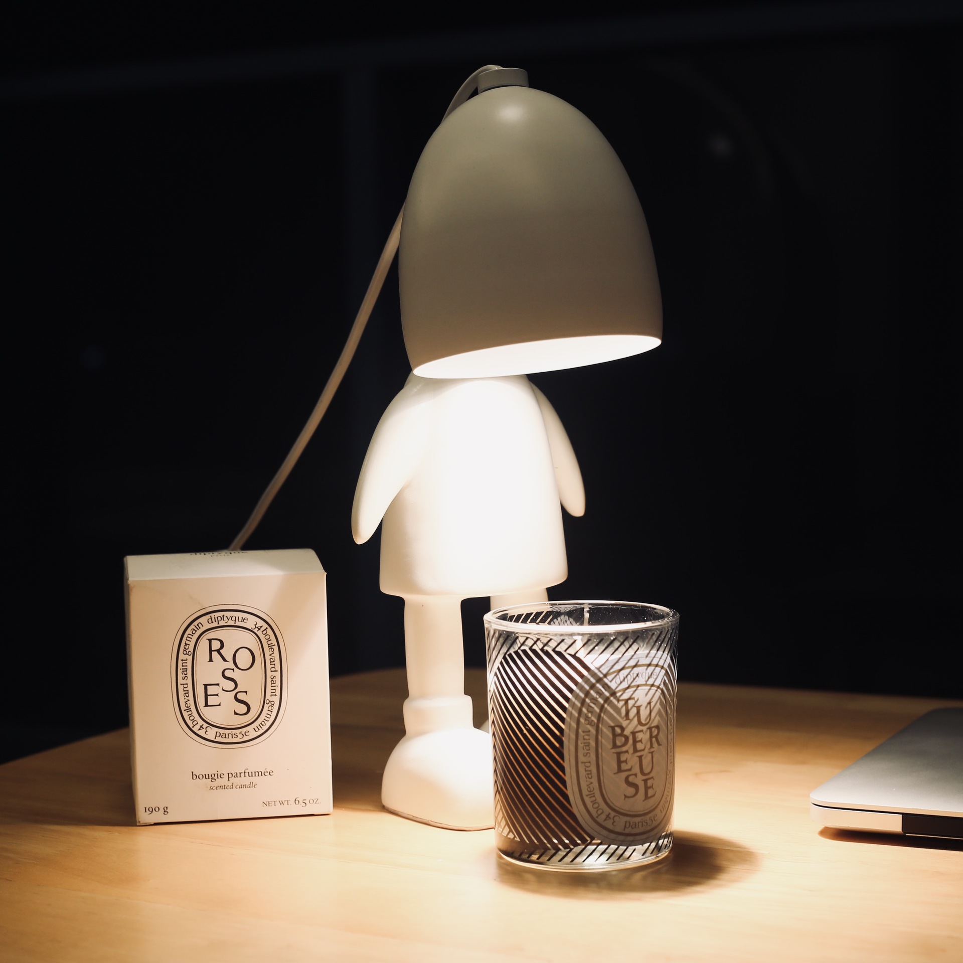 Scented candles, melted wax lamps, melted candle lamps, robots, personalized decorative items, bedroom scented lamps, dimmable night lights