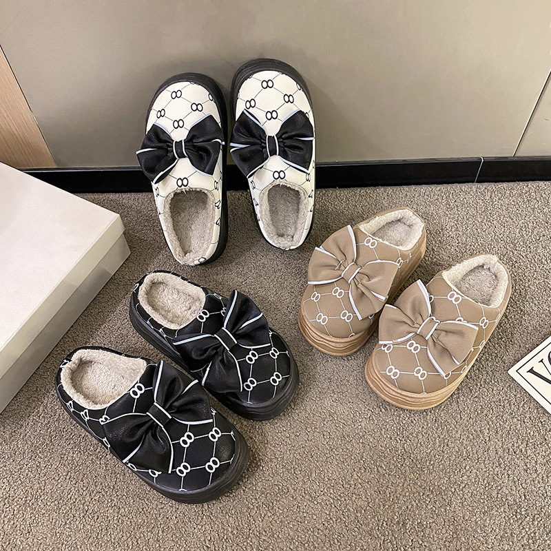 家居棉鞋实物图