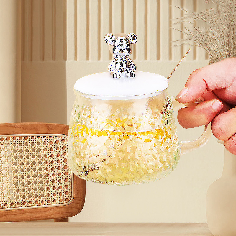 ins high appearance level bear glass cup with lid milk breakfast cup, new summer water cup, women's coffee cold drink cup Application Scenario