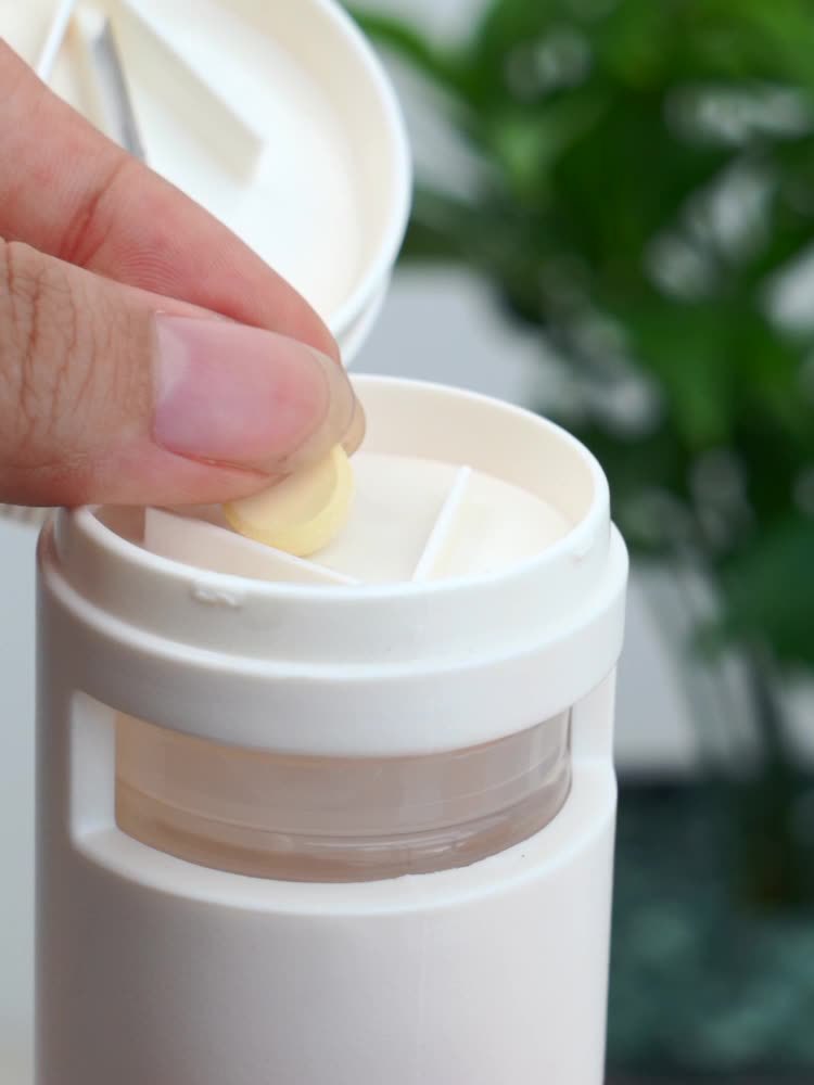 Portable mini medicine box Application Scenario