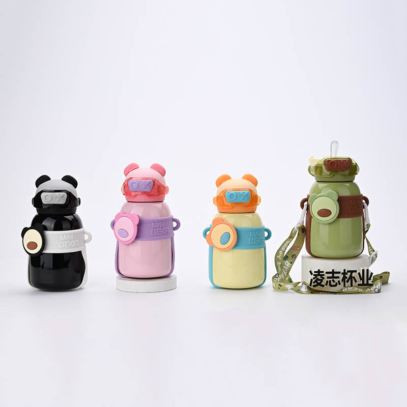 Children's Fashion Thermos Cup With Straw Fashion Water Cup Portable Bounce High Appearance Level Men's And Women's Water Cup Bear Head Cup
