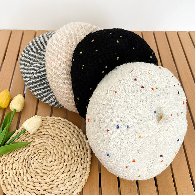 Japanese Sweet Rainbow Bean Beret Hat Female Autumn And Winter Warm Everything Show Face Small Painter Hat Bud Hat Tide details Picture