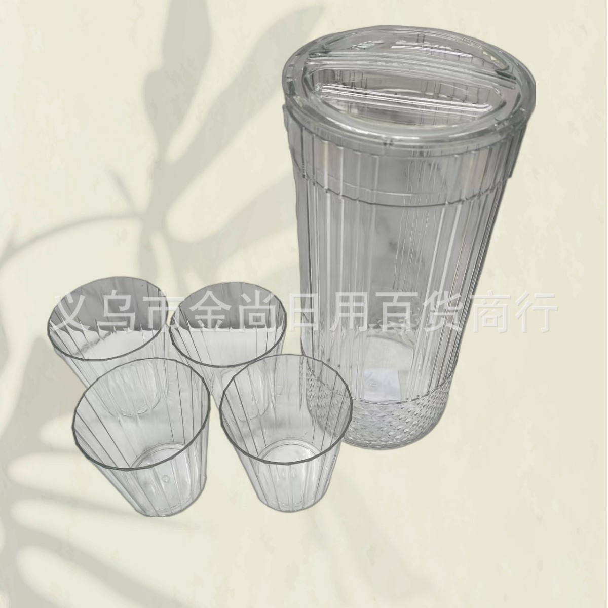 A variety of styles and colors of cold water bottles, coffee cup sets, plastic cold boiled water cups, cold-brewed fruit tea water bottles, for home use throughout the four seasons full figure