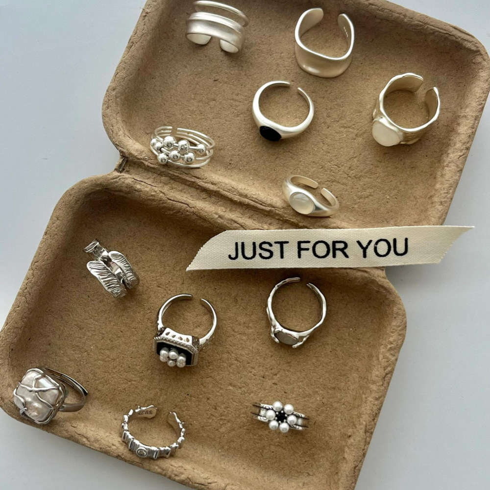 925 sterling silver plain ring gemstone ring, a unique, light luxury and high-end women's ring that does not fade, a new InS-style index ring Item Picture