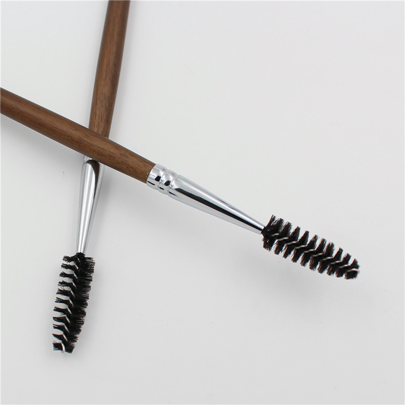 Eyelash Curler Copper Makeup Brush Eyebrow Comb Spiral Eyebrow Curler Eyelash Comb Makeup Tool Brush Application Scenario