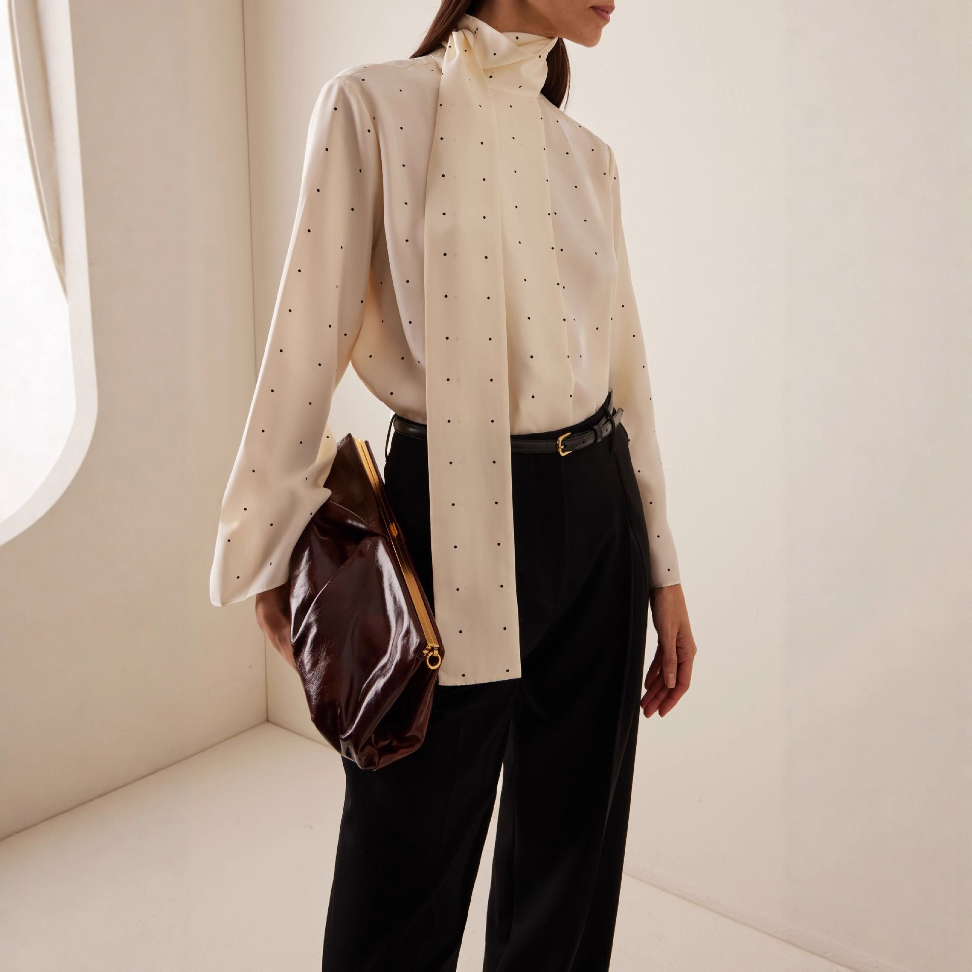 Wholesale of new French tapered polka dot shirts for women and loose European and American style long-sleeved commuter tops for women pic 7