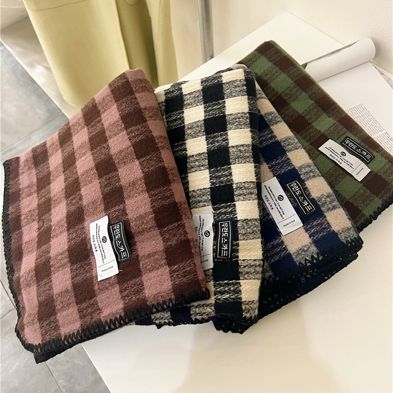 Korean Retro Plaid Scarf Woman Dongdaemun New Winter Thickened Korean Cape Dual Purpose Warm Scarf Green