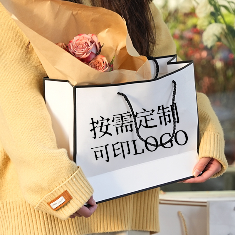 服装店袋子跨境现货手提袋ins风高级感白卡纸袋小批量购物手拎袋