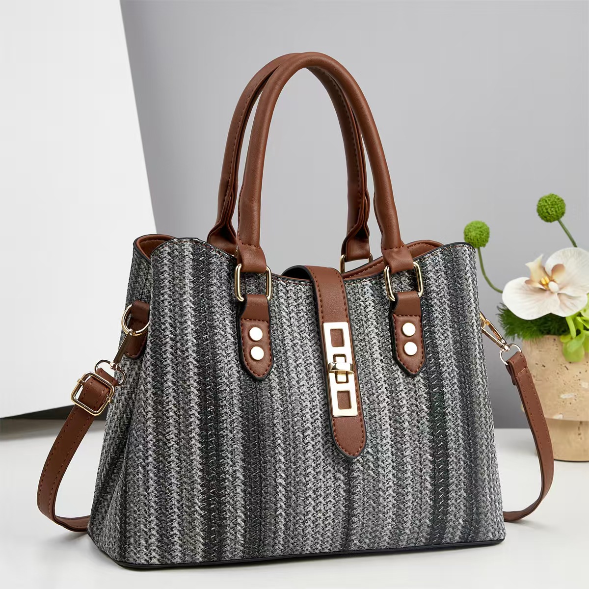 Multi-color women's bags, trendy and fashionable striped women's bags, high-end single-shoulder crossbody bags, large-capacity handbags