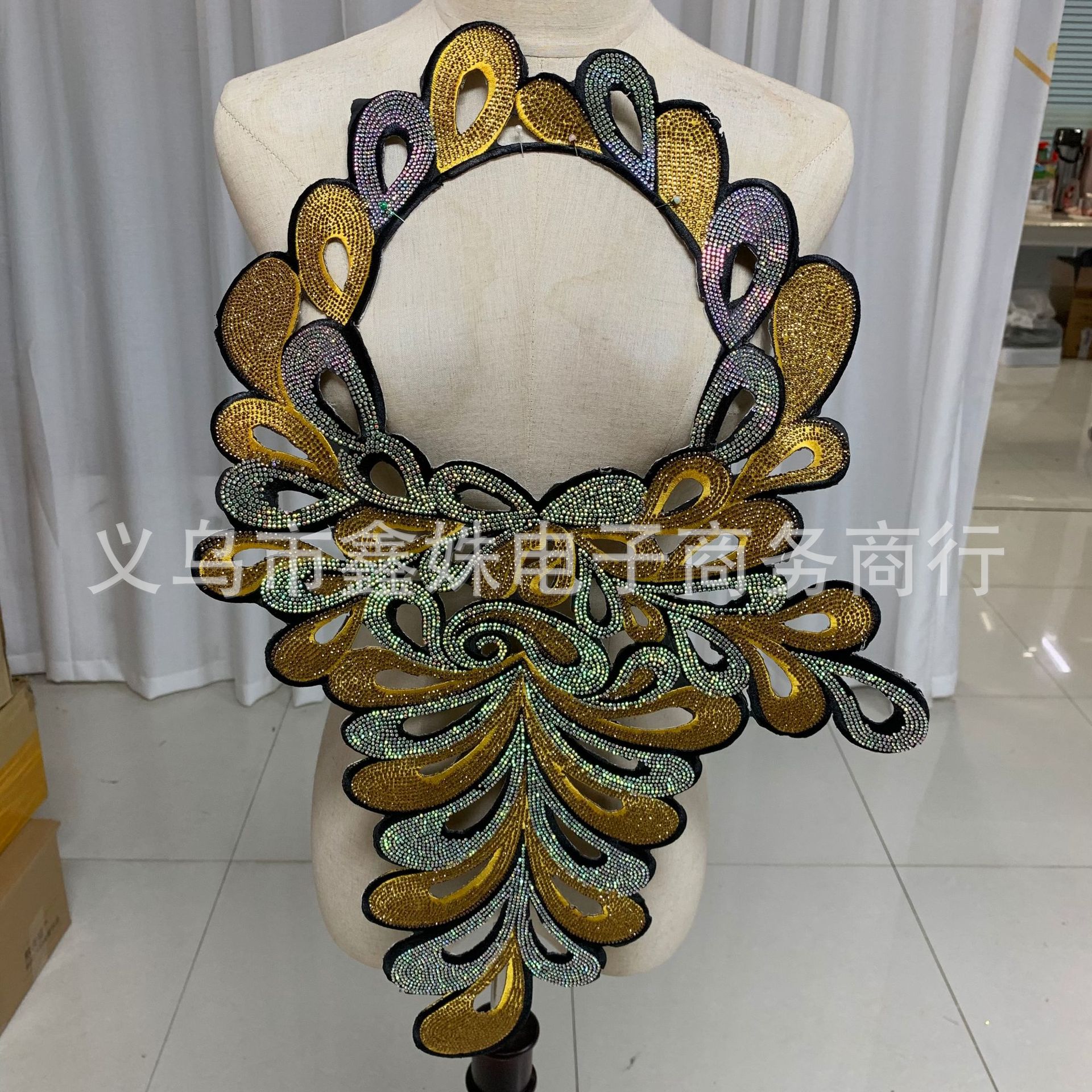 Circular irregular-shaped collar clothing accessories