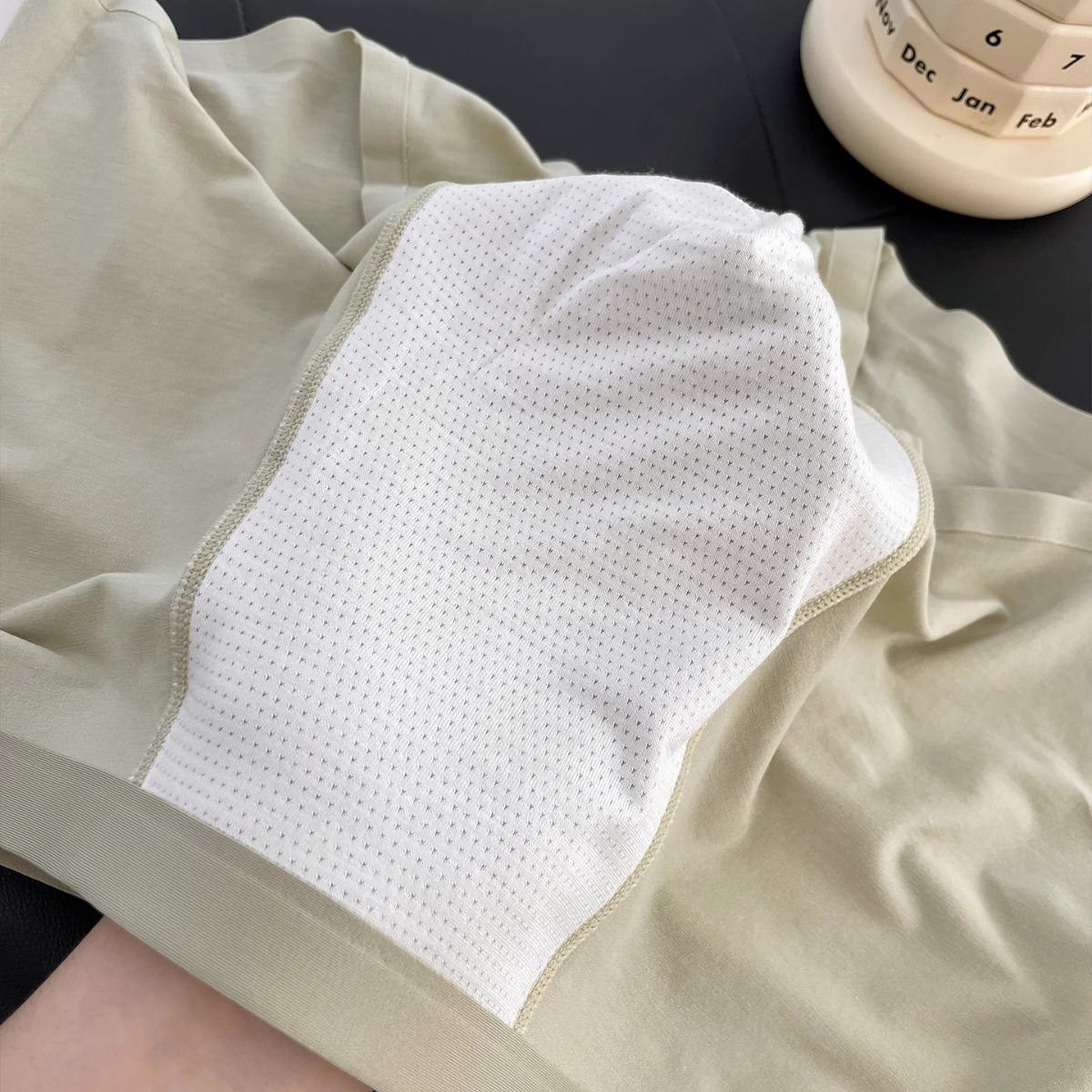 80S Lanzing Modal Men's Underwear Mulberry Silk 5A Antibacterial File Breathable Boxer Shorts Pure Color Simple And Seamless Application Scenario