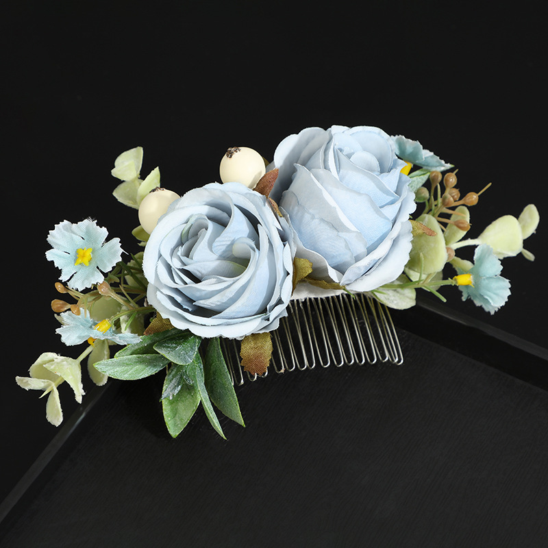 Forest-themed dried flower, leaf and flower hair accessories, vacation hair combs, photo accessories, bridal wedding bun decoration clips Application Scenario