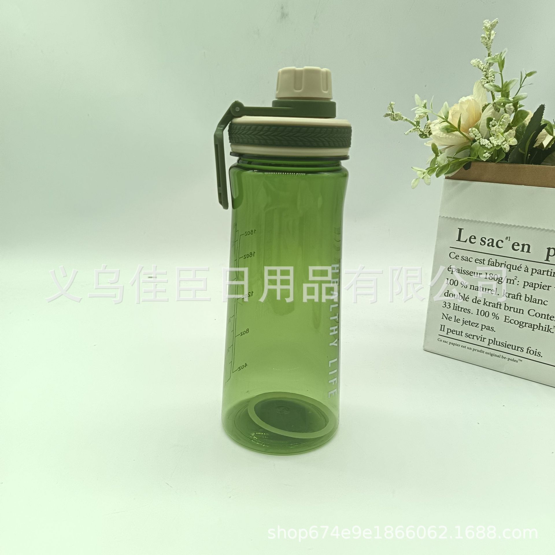 Minimalist sports water cup, portable plastic water cup for male and female students, shockproof and portable outdoor sports cup Application Scenario