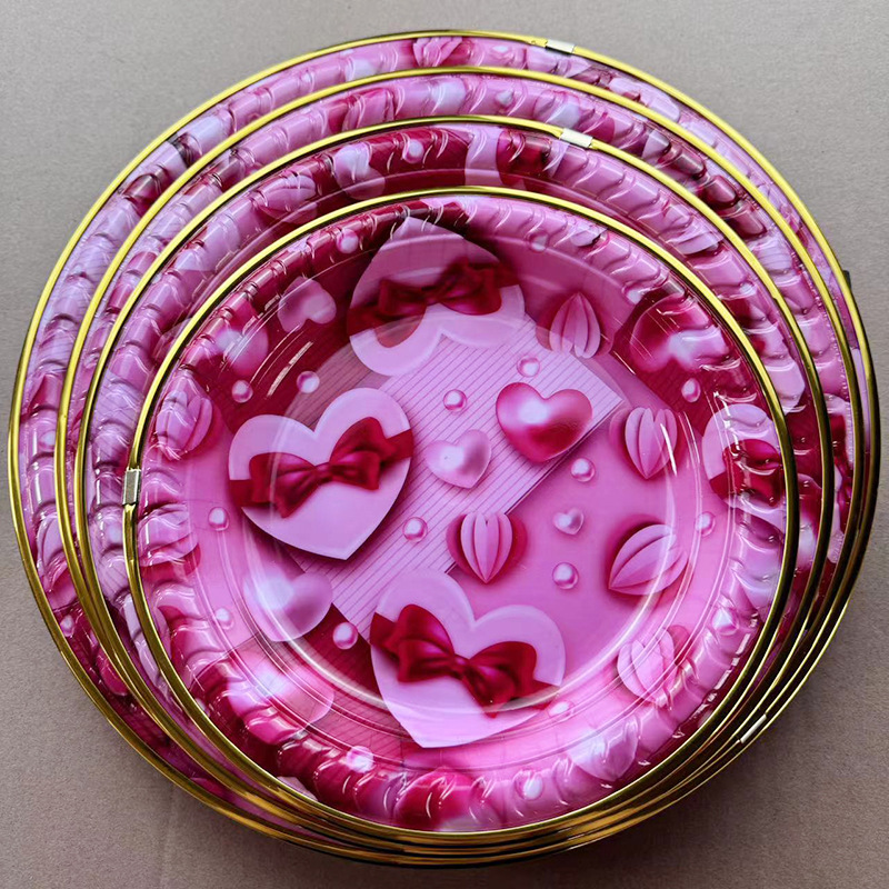 A variety of Valentine's Day plates, including pink flower heart-shaped gift element plates, gold-edge plates, fruit plates and round plates Specification drawing