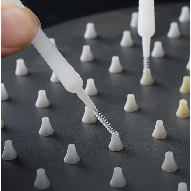 وتنظف فتحات النبائط بفتحات الأنابيب، وتنظف الفتحات الواقية من الاختناقات details Picture