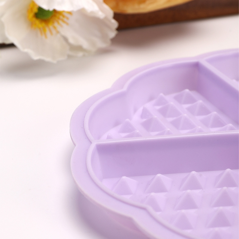Waffle mold, baking mold, household heart-shaped grid pancake, muffin mold, high-temperature resistant steamed pastry mold, baking tray Specification image