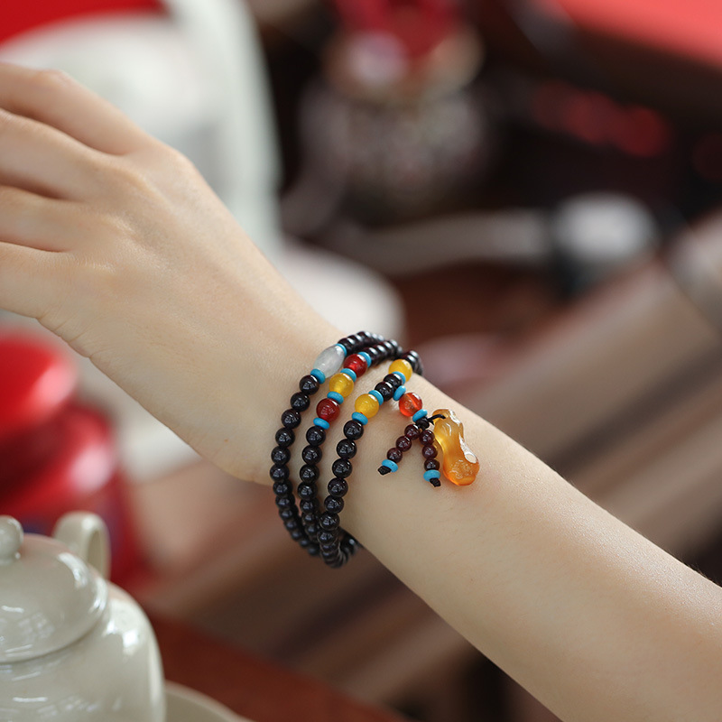 Qiu's Natural Garnet bracelet 5mm three-loop garnet crystal Valentine's Day gift fashion accessory Specification image