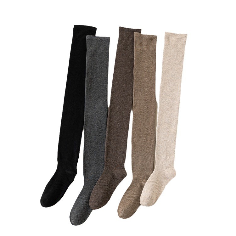 Sock stall, one-piece consignment. Women's autumn and winter slightly knee-high socks, JK slimming long leg socks for women, short skirts, loafers, knee-high socks, one-piece consignment Item Picture