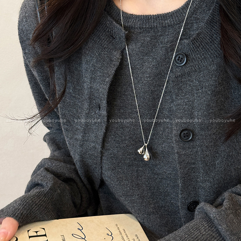 The same teardrop double pendant necklace for women's spring long sweater chain as the Korean blogger, 2025 new style, high-end accessory Application Scenario
