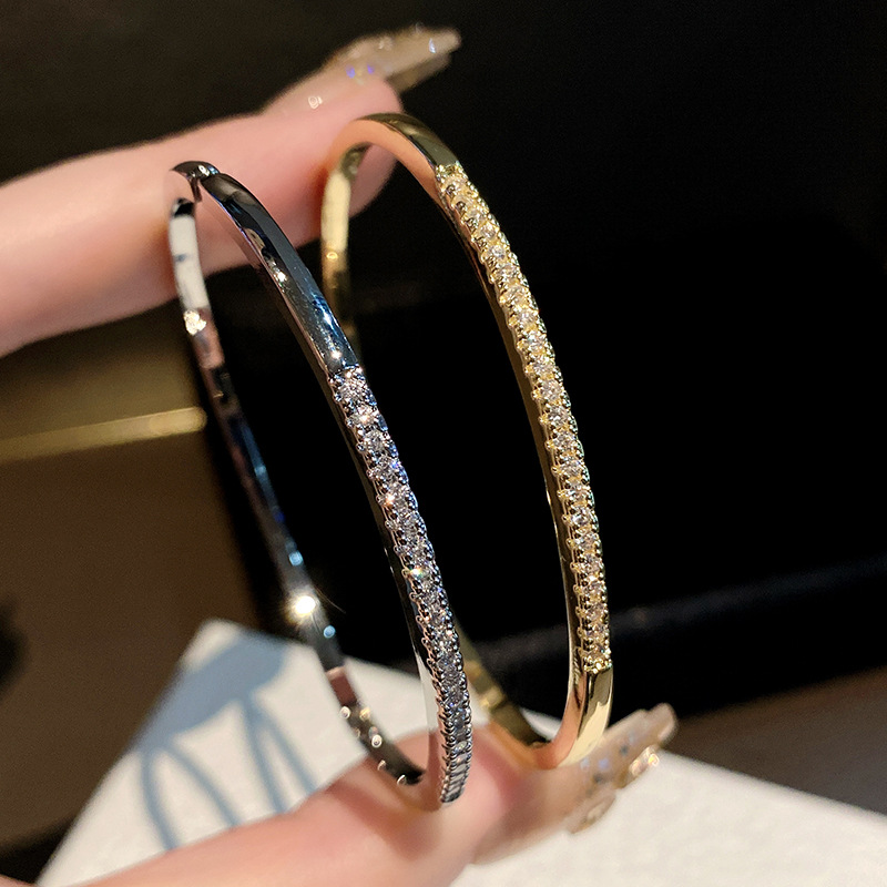 Simple cobre con circonitas pulsera geométrica moda europea y americana pulsera de alto nivel sentido personalidad diseño de nicho nuevo estilo de mano para mujeres details Picture